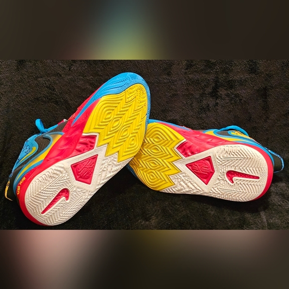 Nike Kyrie 5Y Vibrant Blue and Red Sneakers - Picture 7 of 8